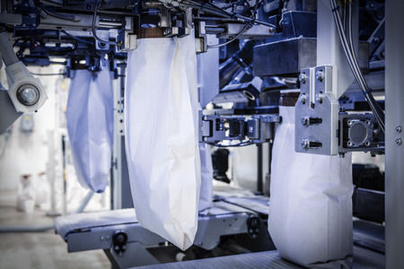 blog_baggingcorrosivematerialsefficiently_image1 bagging premier tech