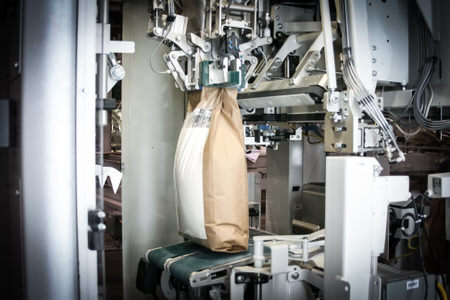 blog_ourflourbaggerspayforthemselves_image2 bagging premier tech