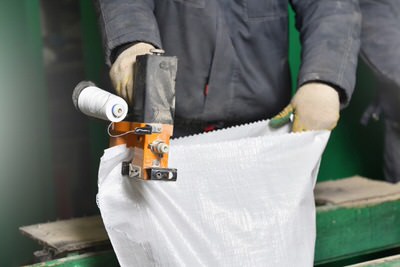 blog_everythingyouneedtoknowaboutmoving_image1 manual bagging