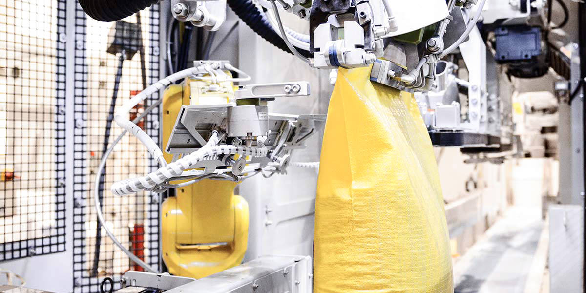 Packaging machine technician hot sale