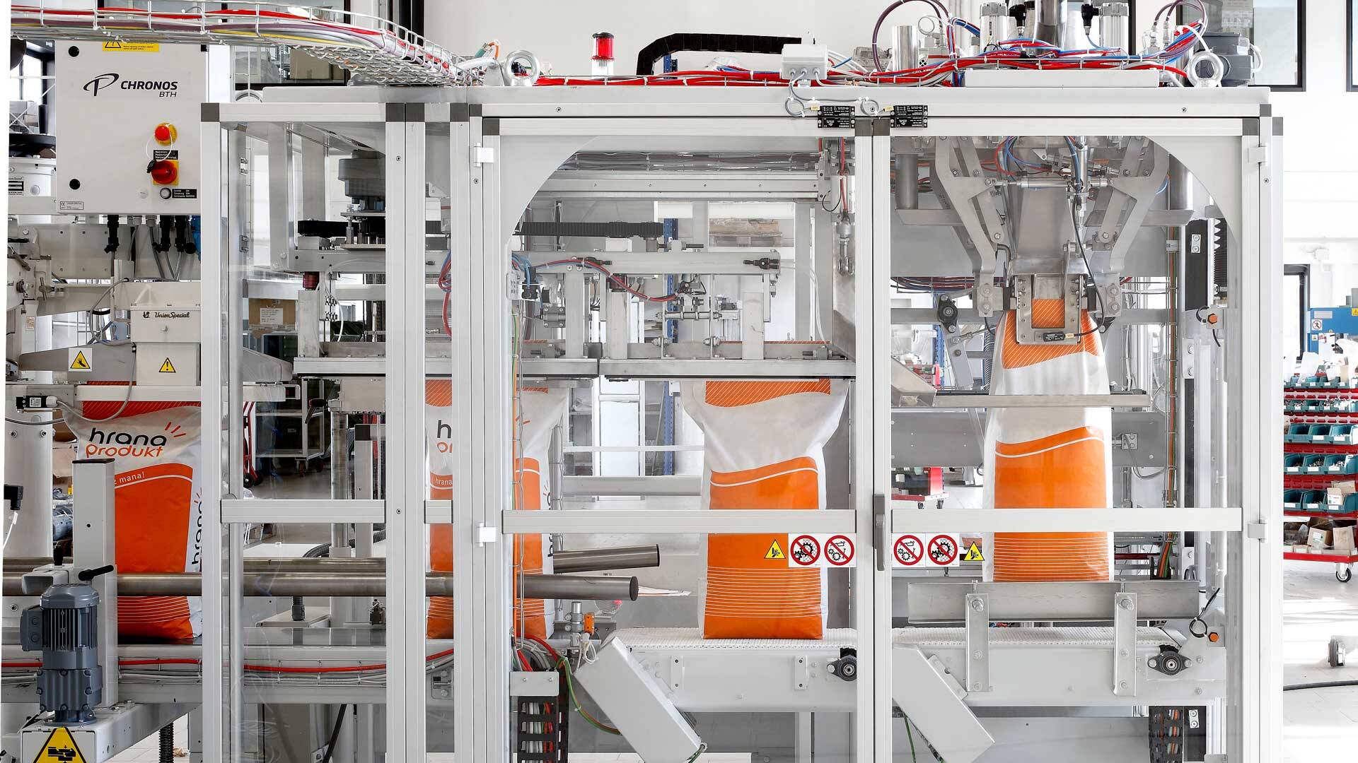 Open mouth bagging machine