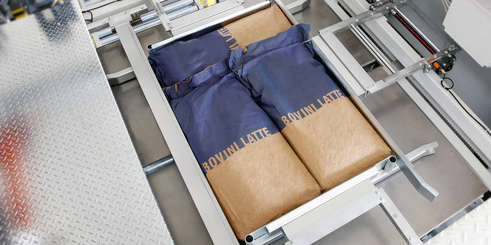 conventional-palletizer-APC Series-video-1_splashimage High level conventional palletizer with bags