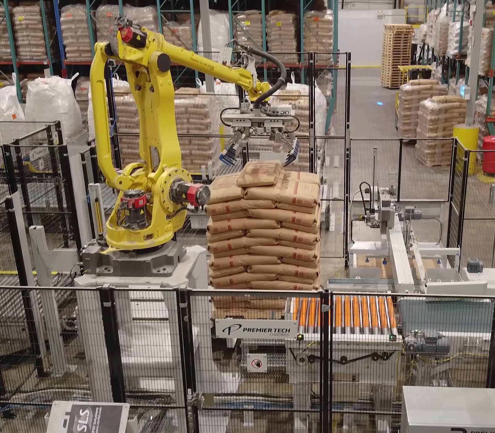 robotic-case-palletizer-RPL-4000-video_splashimage Robotic palletizer bags RPL-4111 pallet view
