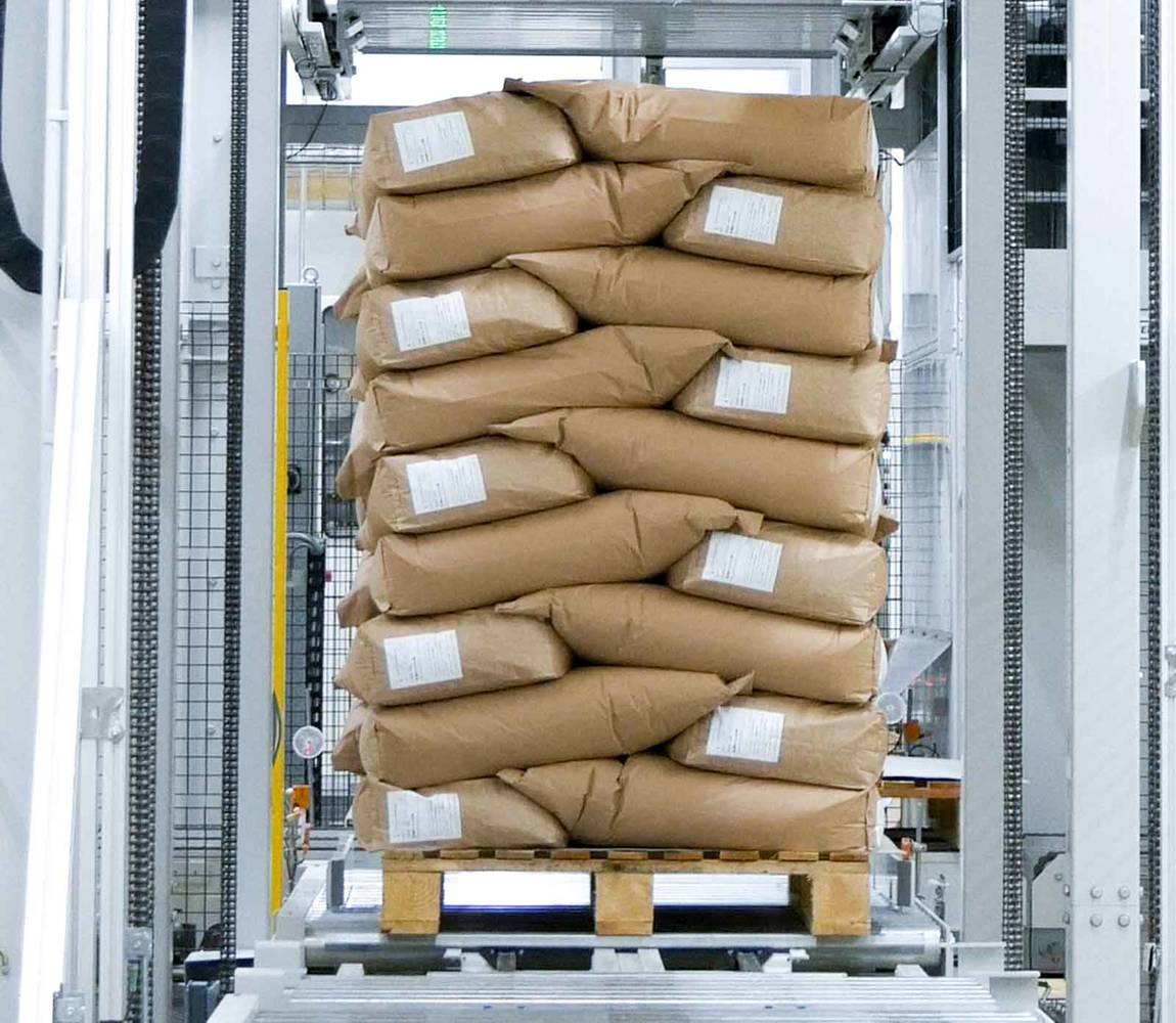 Conventional bag palletizer - pallet load