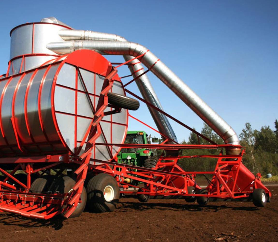 Two-head vacuum peat harvester