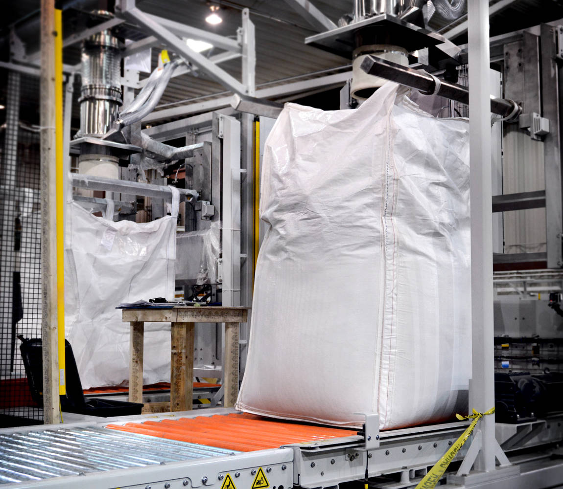 Bulk bag filling machine