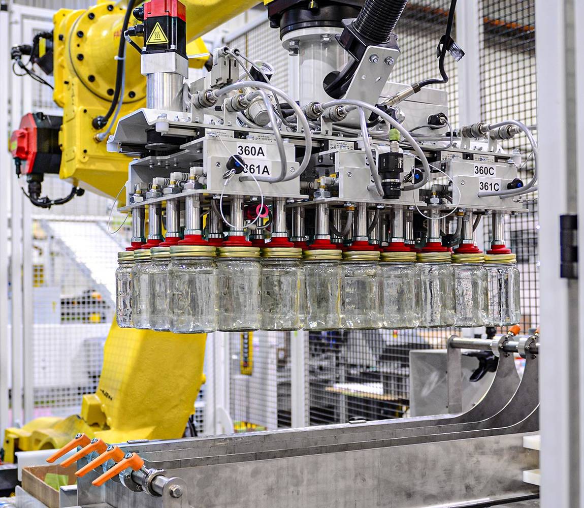 Heavy-Duty Robotic Case Packer CHRONOS CPB Series tooling view