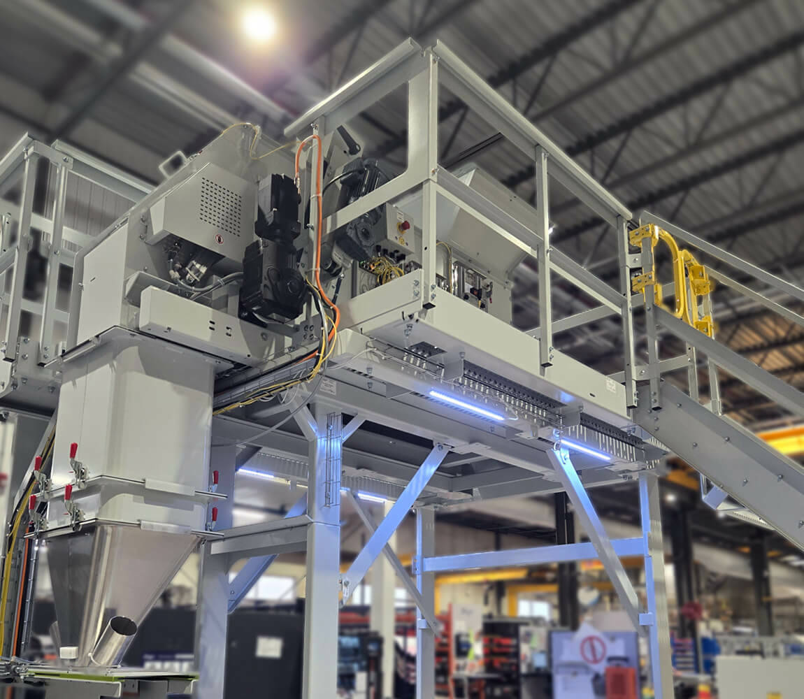 Manual bagger with volumetric feeder platform