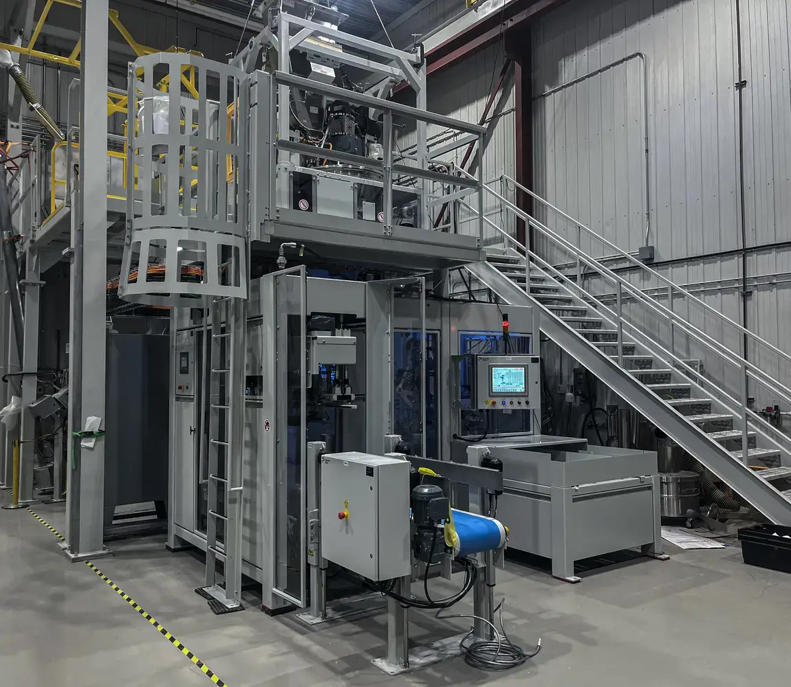 BFL open mouth bagger in a premier tech manufacturing plant