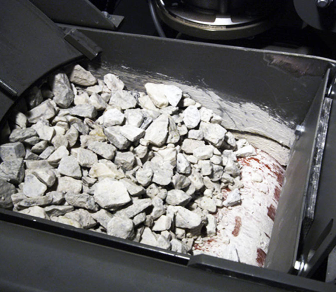 Volumetric filler for bagging machine Volumetric filler for bagging machine