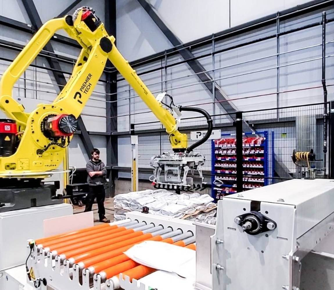 robotic palletizer premier tech