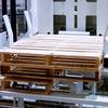 Robotic palletizing - pallet distributor