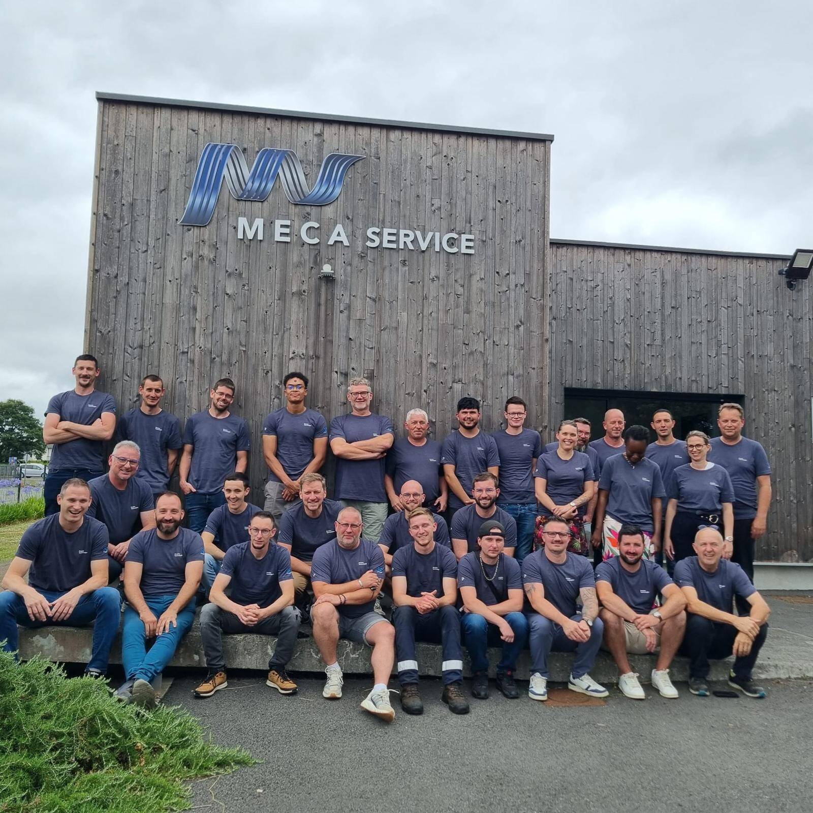 Meca Service team wearing Premier Tech shirts