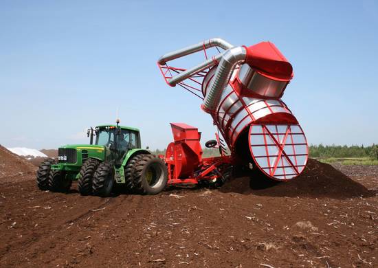 Two-head vacuum peat harvester