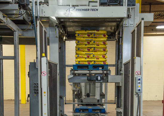 Bag palletizer