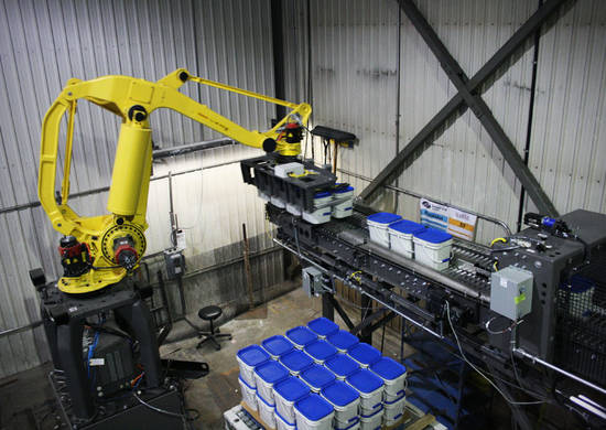 Robotic bag palletizer