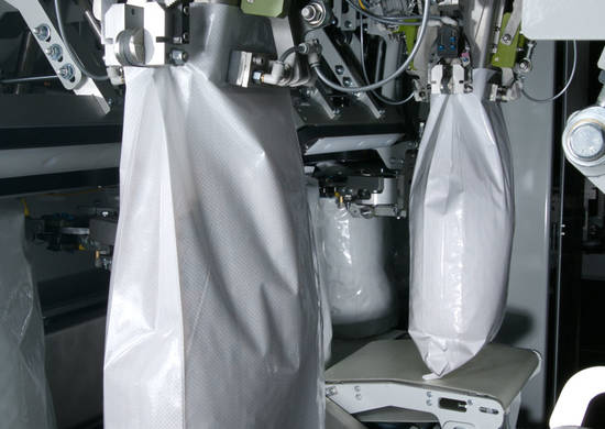 High-speed bagging machine