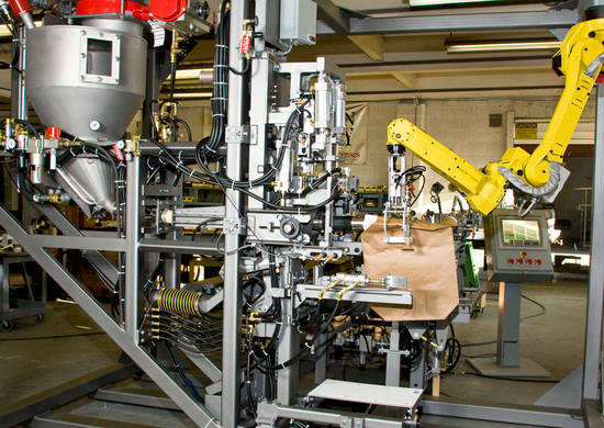 Robotic bag handling system for valve bags